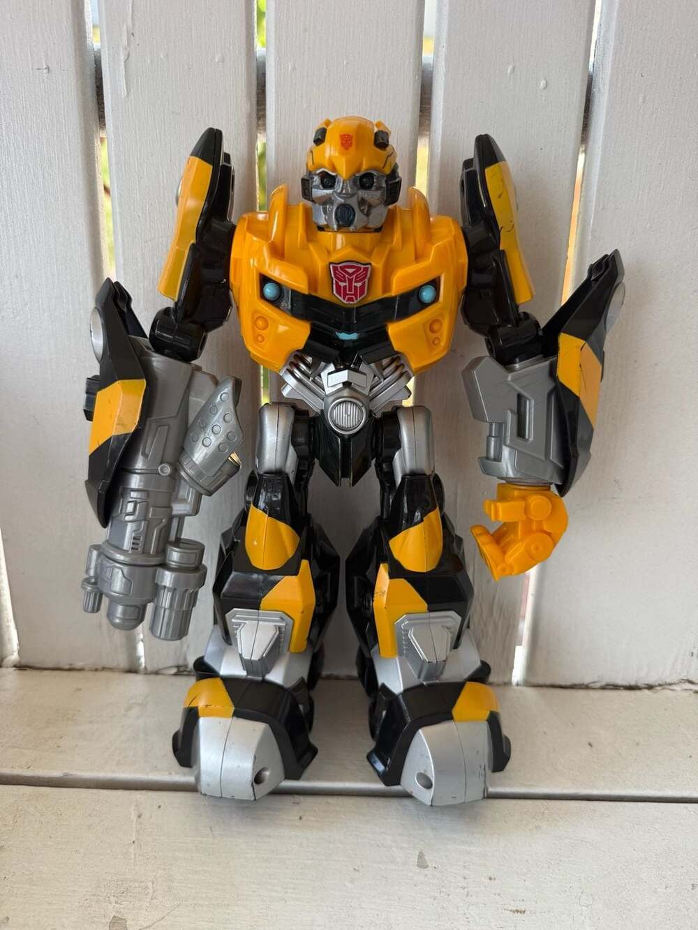 Hasbro Transformers Bumblebee Action Figure 10"